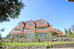 hafennahe Ferienwohnung mit Balkon und Meerblick - Hafenhäuser Breege FeWo 11 in Breege